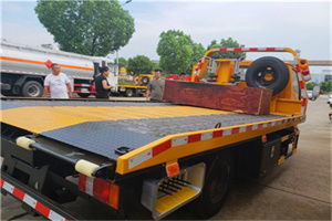 甘州区附近拖车电话号码服务