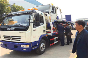 甘州区汽车道路救援拖车价格